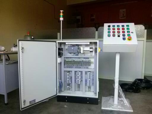 Robot Interfacing Panels testing and installation